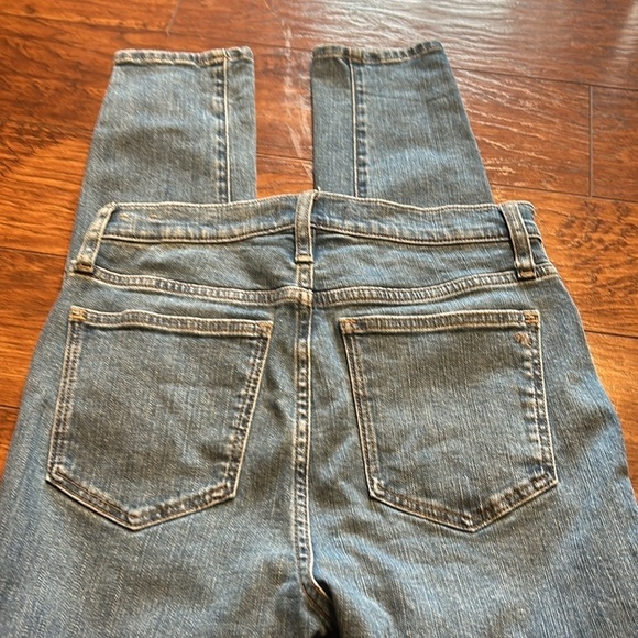 Madewell 10" High-Rise Skinny Crop Jeans in Sheffield Wash - Picture 8 of 8